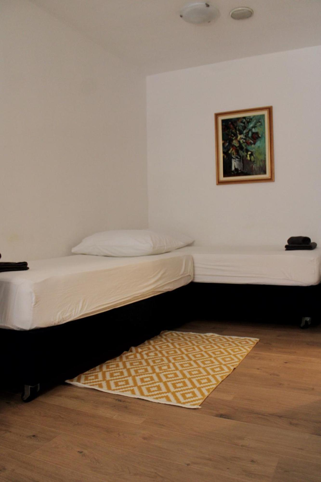 Studio Laura-Spacious Studio On The Main Beach Makarska Exterior photo