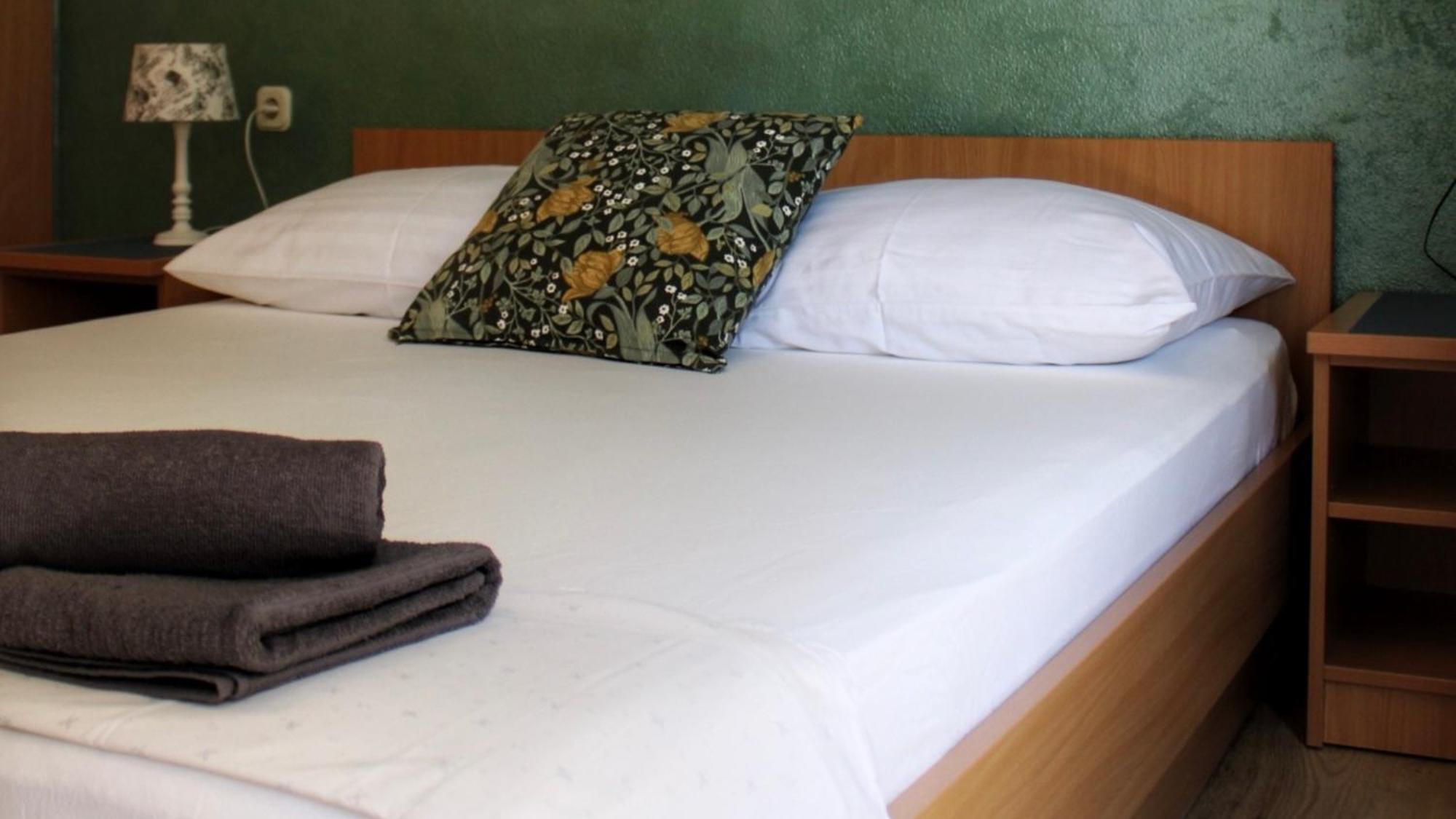 Studio Laura-Spacious Studio On The Main Beach Makarska Exterior photo