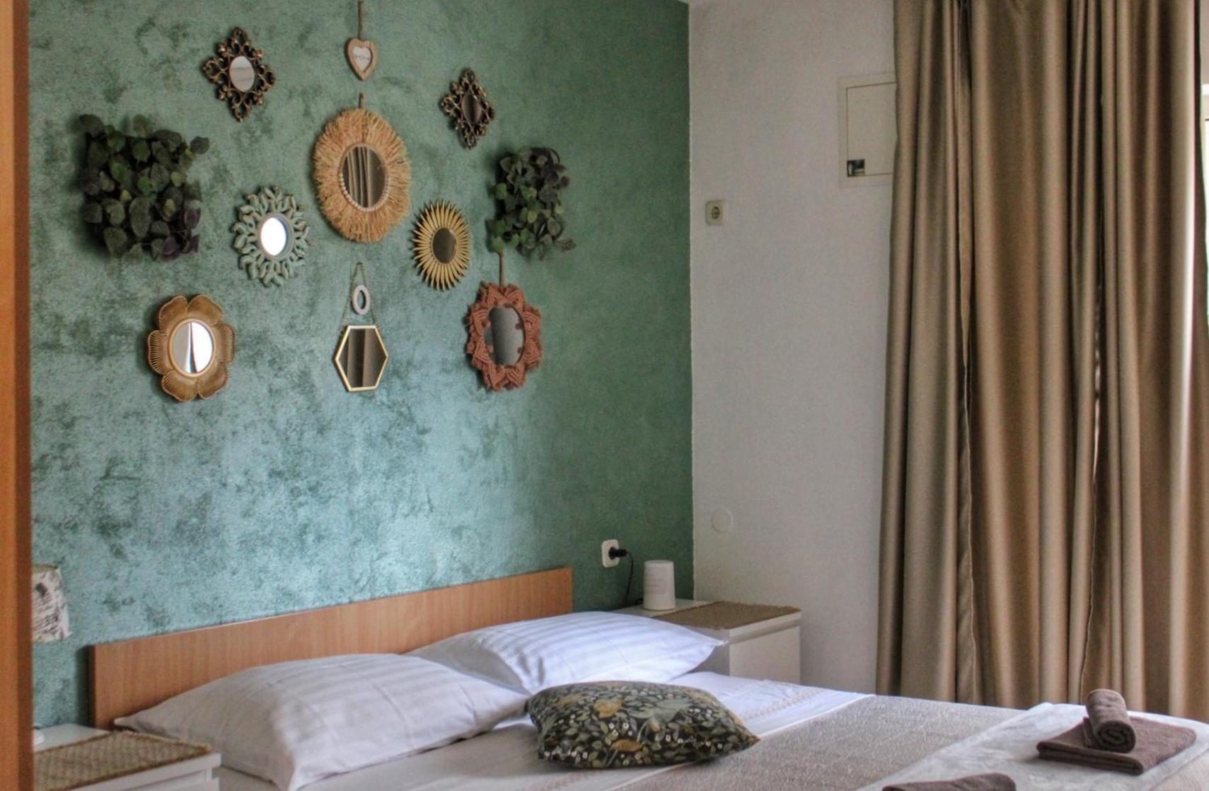 Studio Laura-Spacious Studio On The Main Beach Makarska Exterior photo